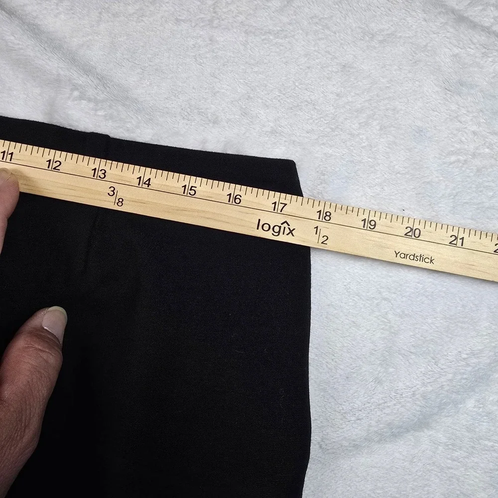 Chicos Black Pull On Stretch Pants Size 2.5 US 14 Ankle Slit Flat Front Trouser